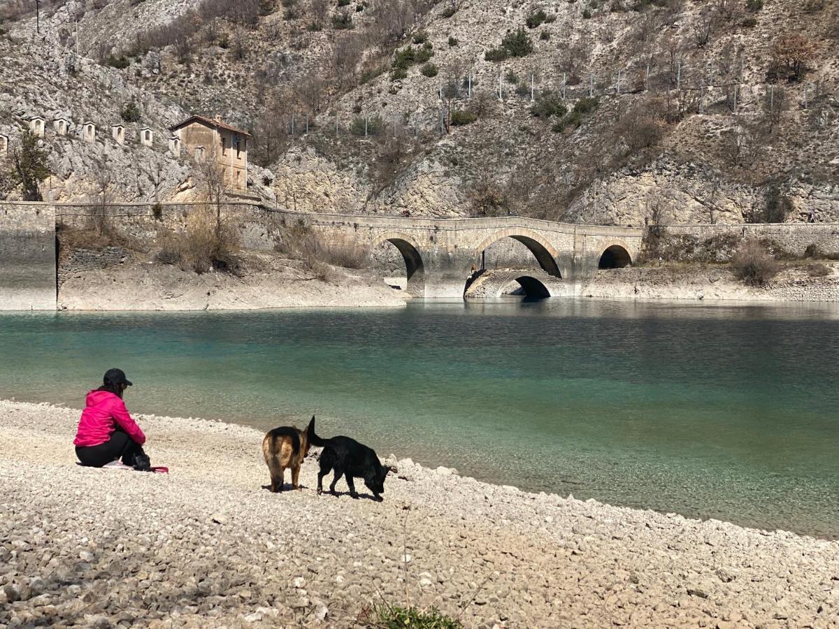 Il Rustico Uno A Bugnara Nella Valle Del Sagittario Сулмона Екстериор снимка