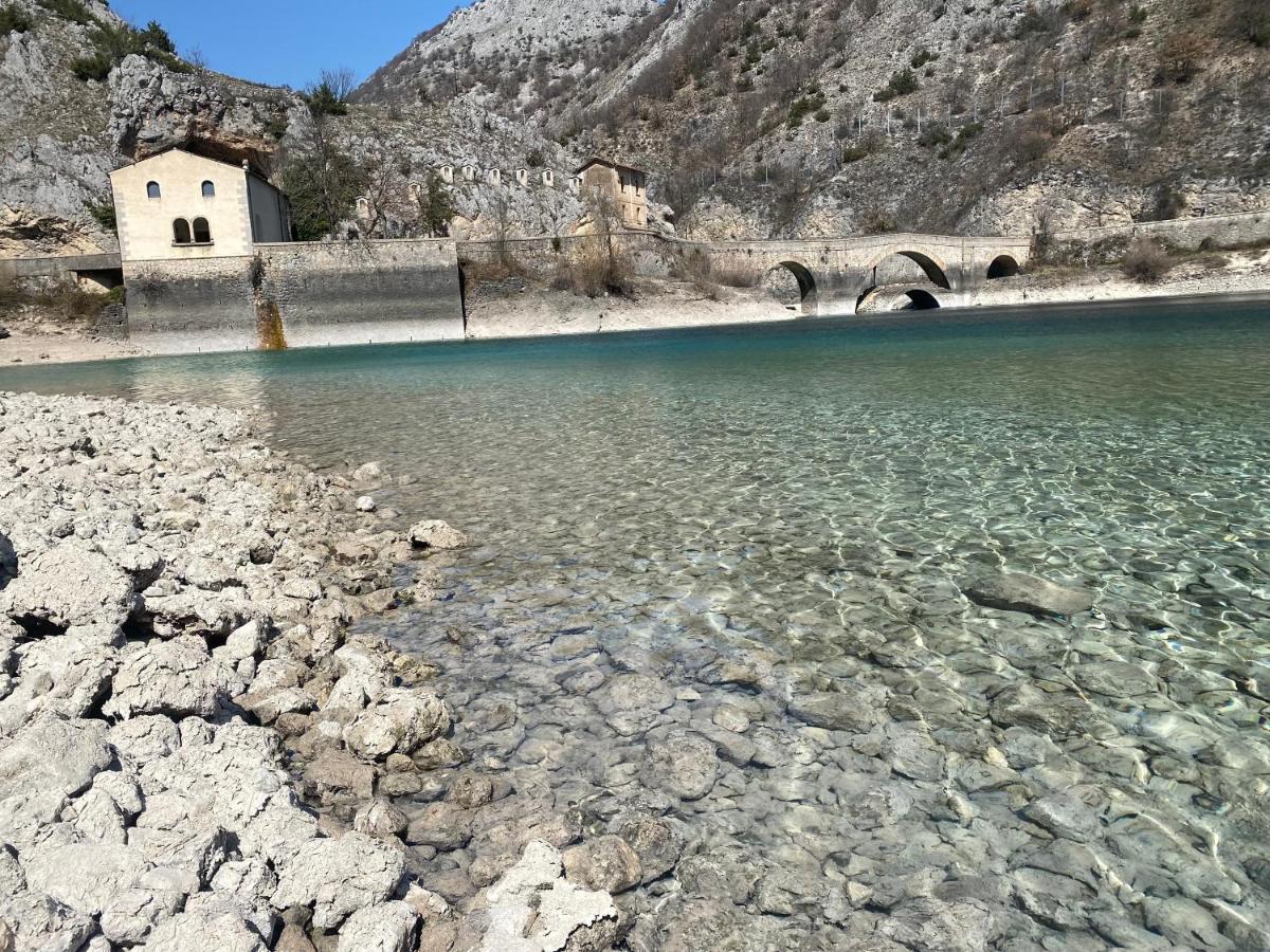 Il Rustico Uno A Bugnara Nella Valle Del Sagittario Сулмона Екстериор снимка